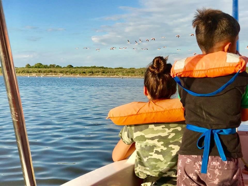 Las excursiones en barco o en lancha son las más elogiadas por los turistas en Miramar de Ansenuza.