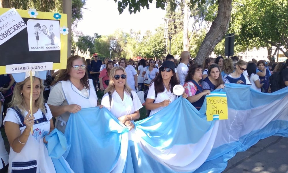 Continúa el paro docente en San Juan.