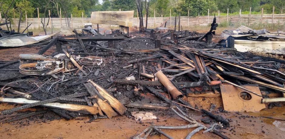 Un incendio consumió una vivienda en Eldorado.