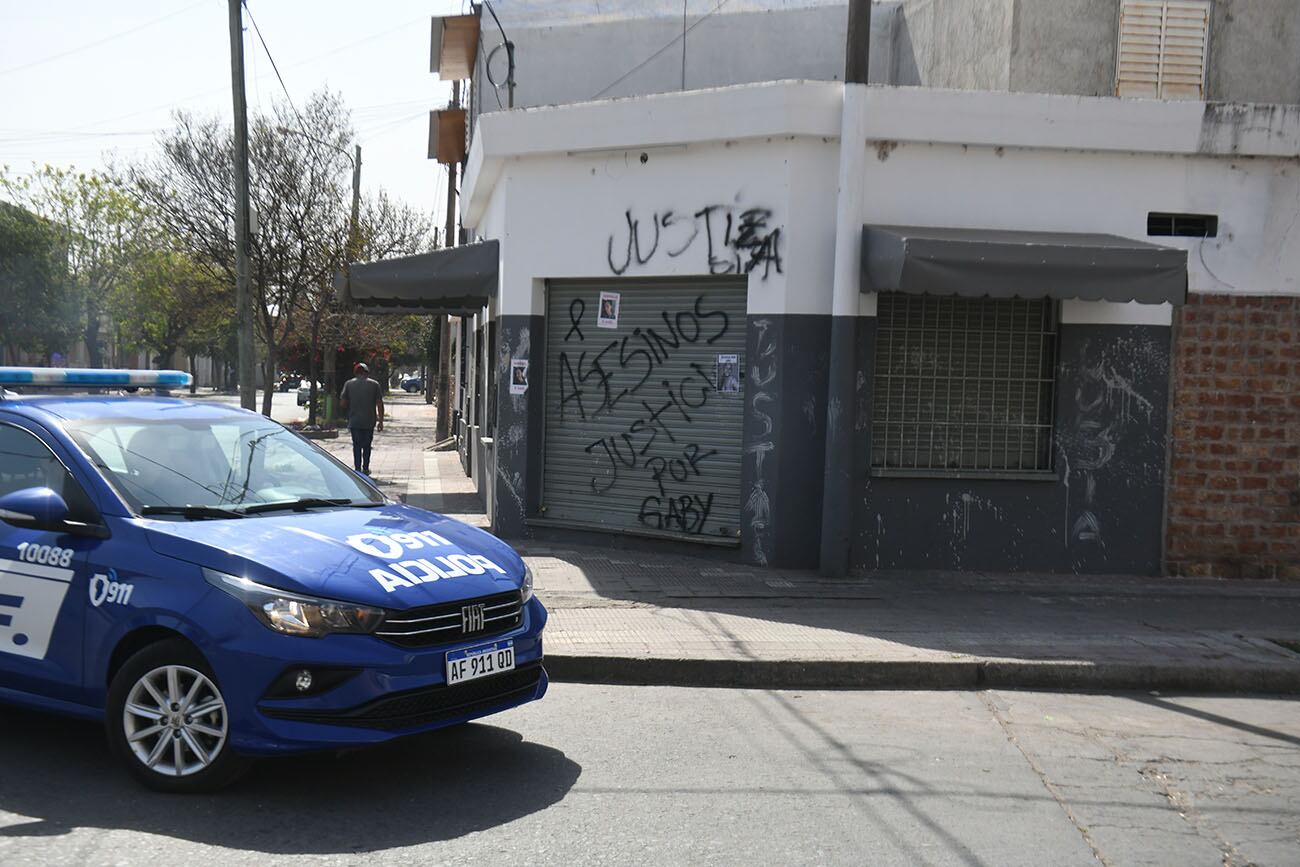 Protesta vecinal en Yapeyú pidiendo justicia por la muerte de Gabriela Pérez ( Ramiro Pereyra /La Voz)