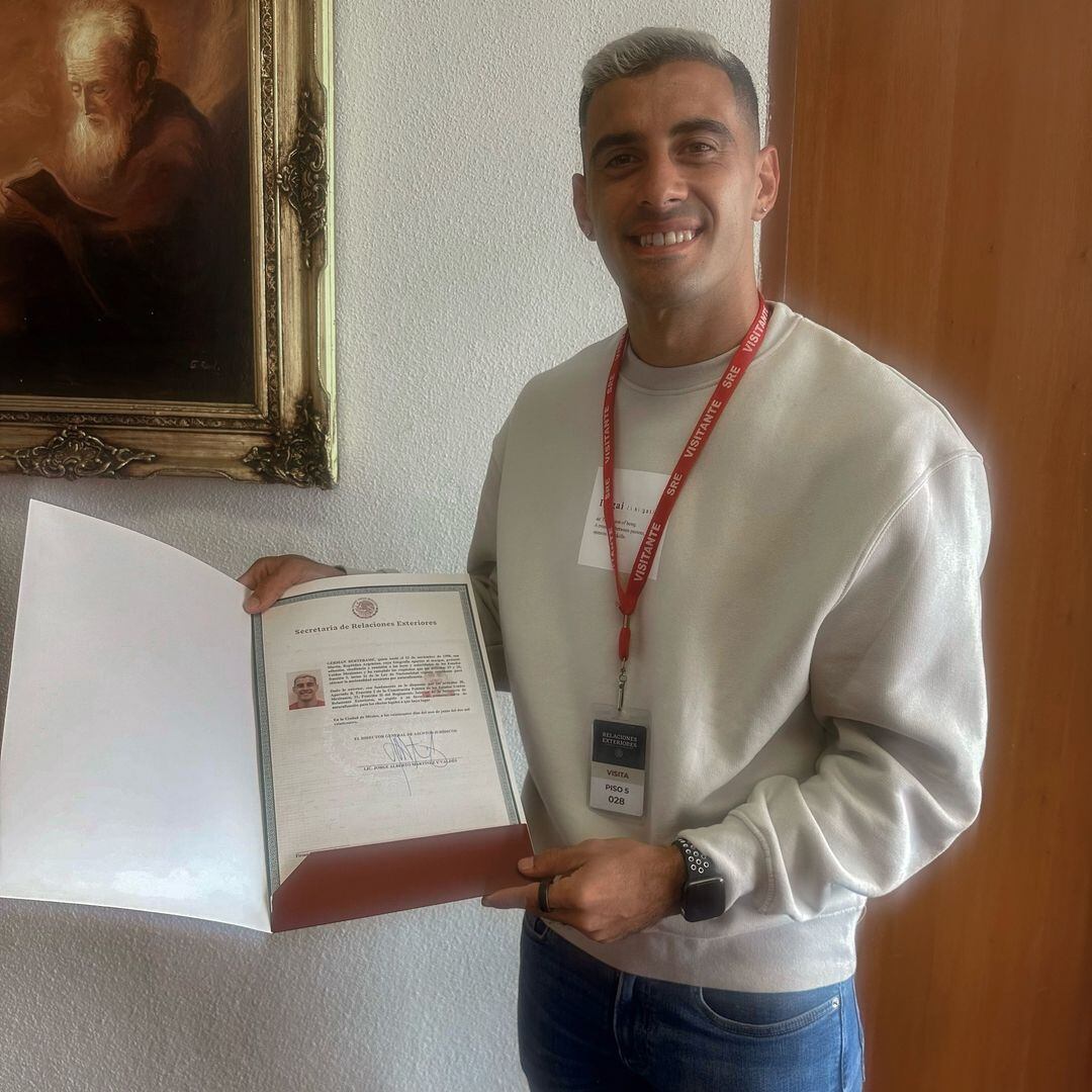 Germán Berterame celebró su carta de nacionalización.