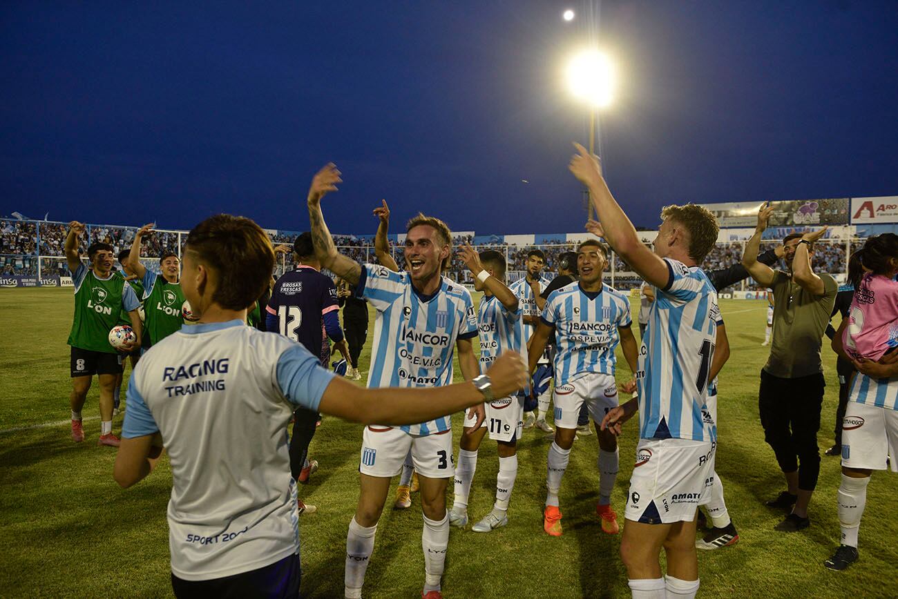 Racing de Córdoba se clasificó a la final por el ascenso a la primera nacional ( Ramiro Pereyra / La Voz)