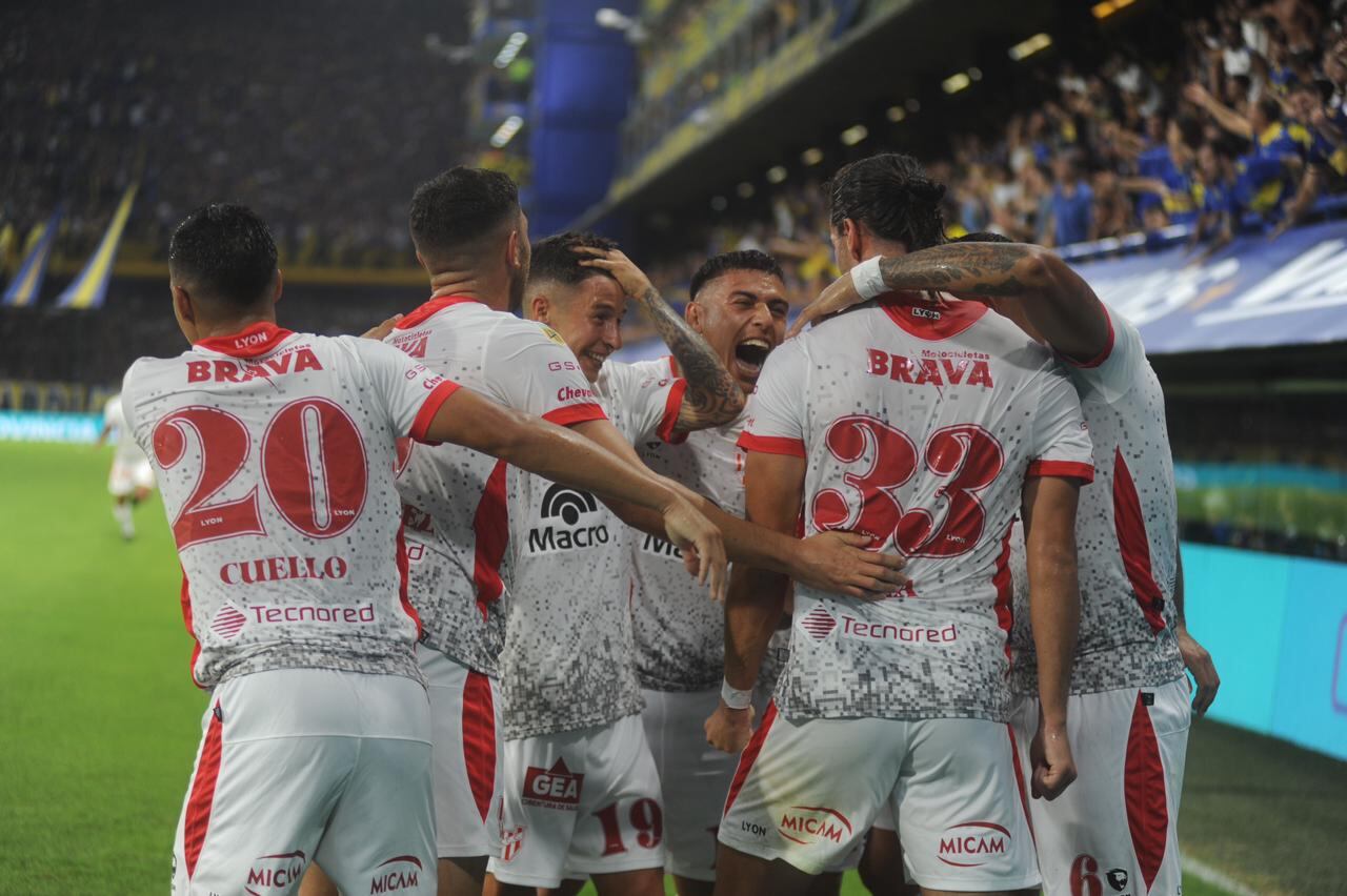 Con su festejo, los albirrojos enmudecieron La Bombonera. Instituto logró un triunfo histórico frente a Boca y a domicilio. 