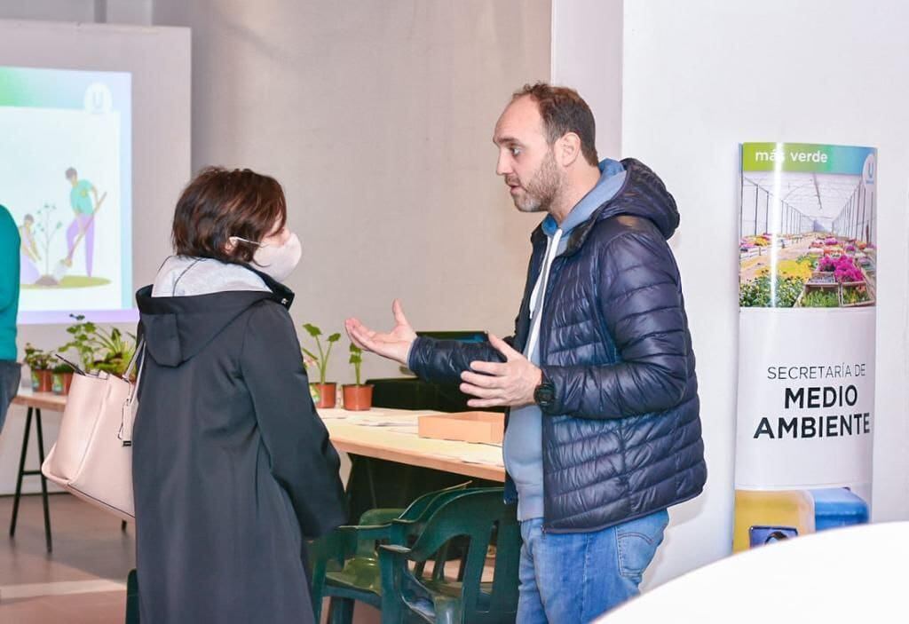 El secretario de Medio Ambiente de la Municipalidad, Mauro Pérez Toscani, destacó la importancia de ejecutar políticas que tengan que ver con el medio ambiente, la formación de las guardias ambientales y la interrelación con los vecinos y turistas.