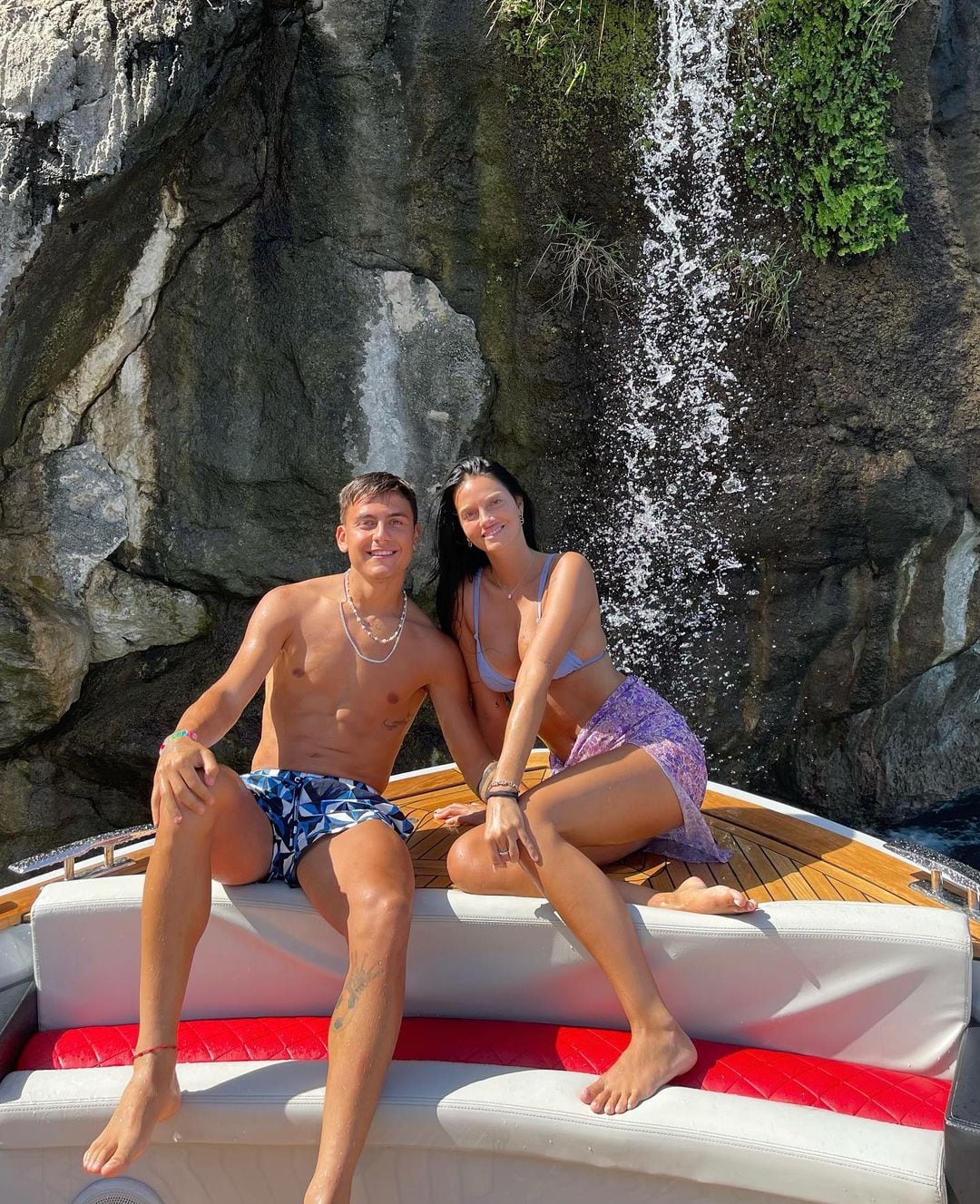 La foto de Oriana Sabatini y Paulo Dybala que generó rumores de casamiento en febrero de este año.