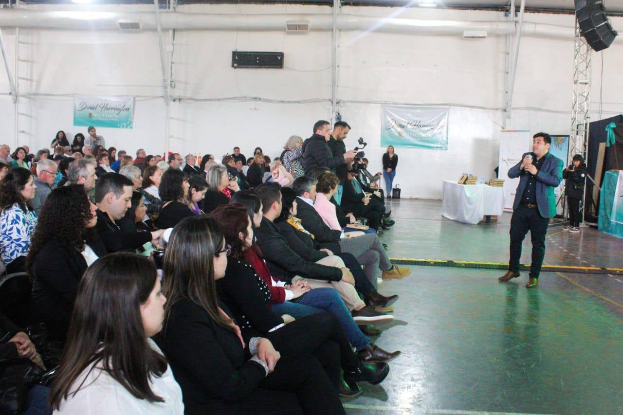 Presentación del libro de Tolhuin