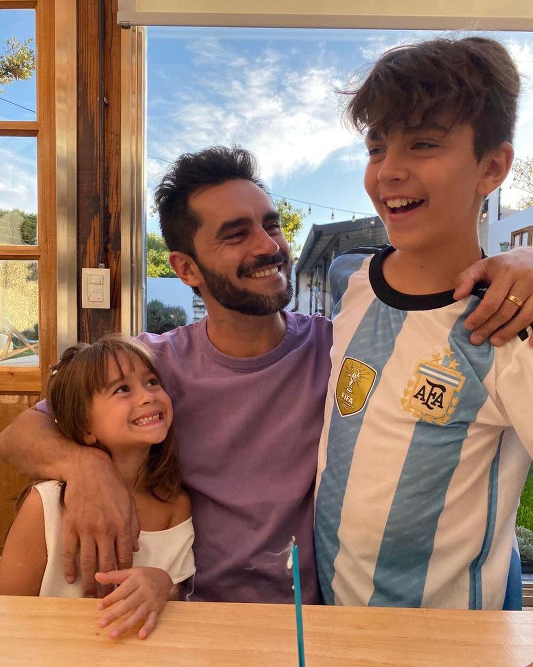 Los hijos de Gonzalo Heredia y Brenda Gandini. Gentileza Instagram.