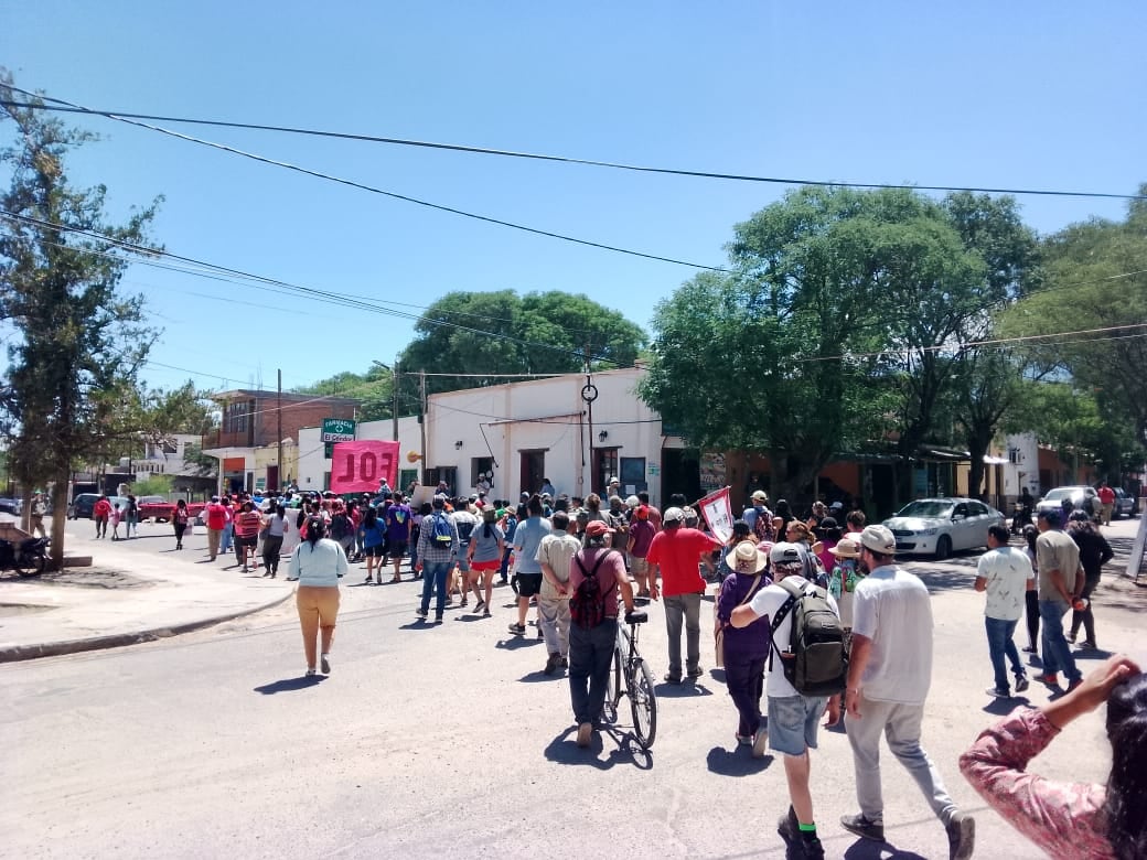 La marcha camino a la ruta 307.