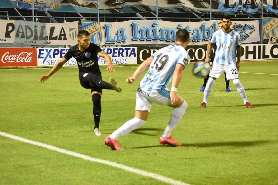 Atlético Tucumán perdió con San Lorenzo en el Monumental.