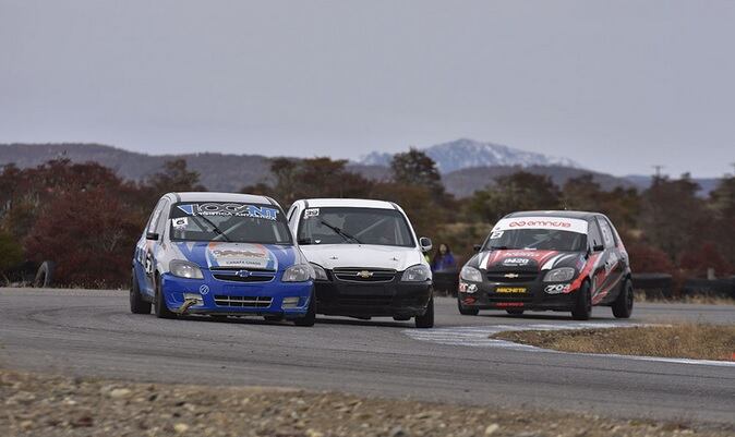 Nueva fecha de APAP y ACTCF en el autódromo de Tolhuin. Foto: MZL Deportes.