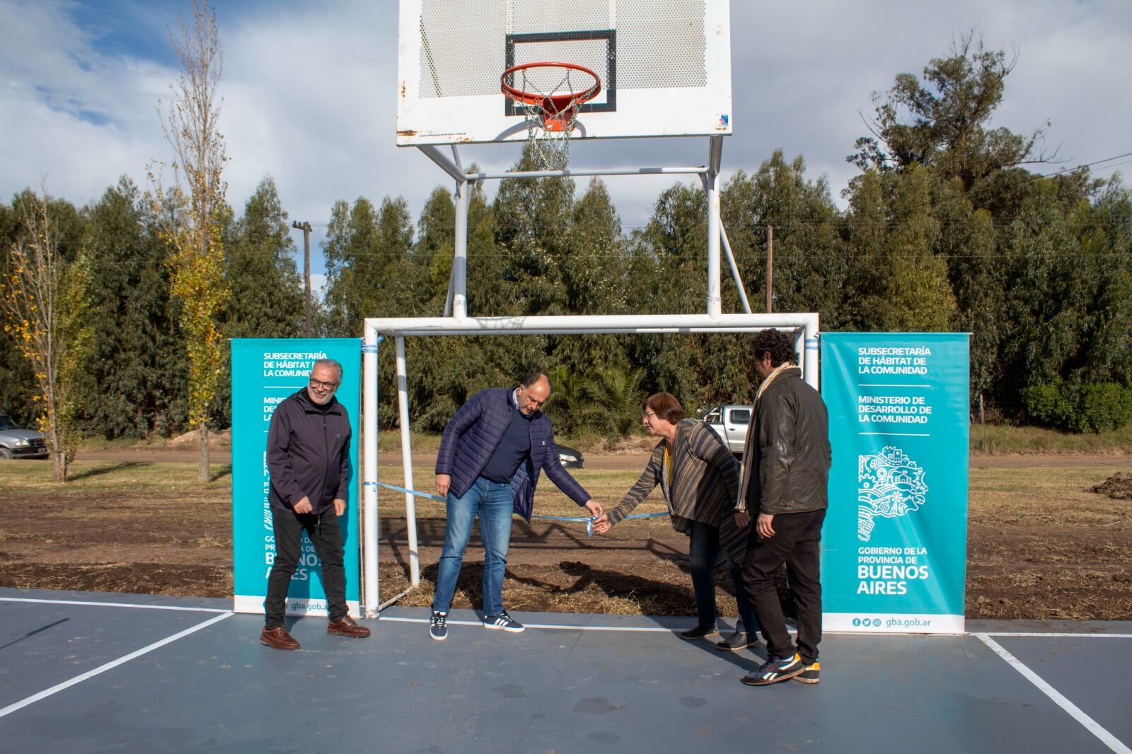 Inauguración del Playón Deportivo en Orense y nombramiento de la Plazoleta “Adela Gundensen