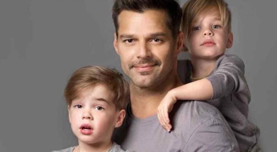 Matteo y Valentino son los dos hijos de Ricky Martin. 