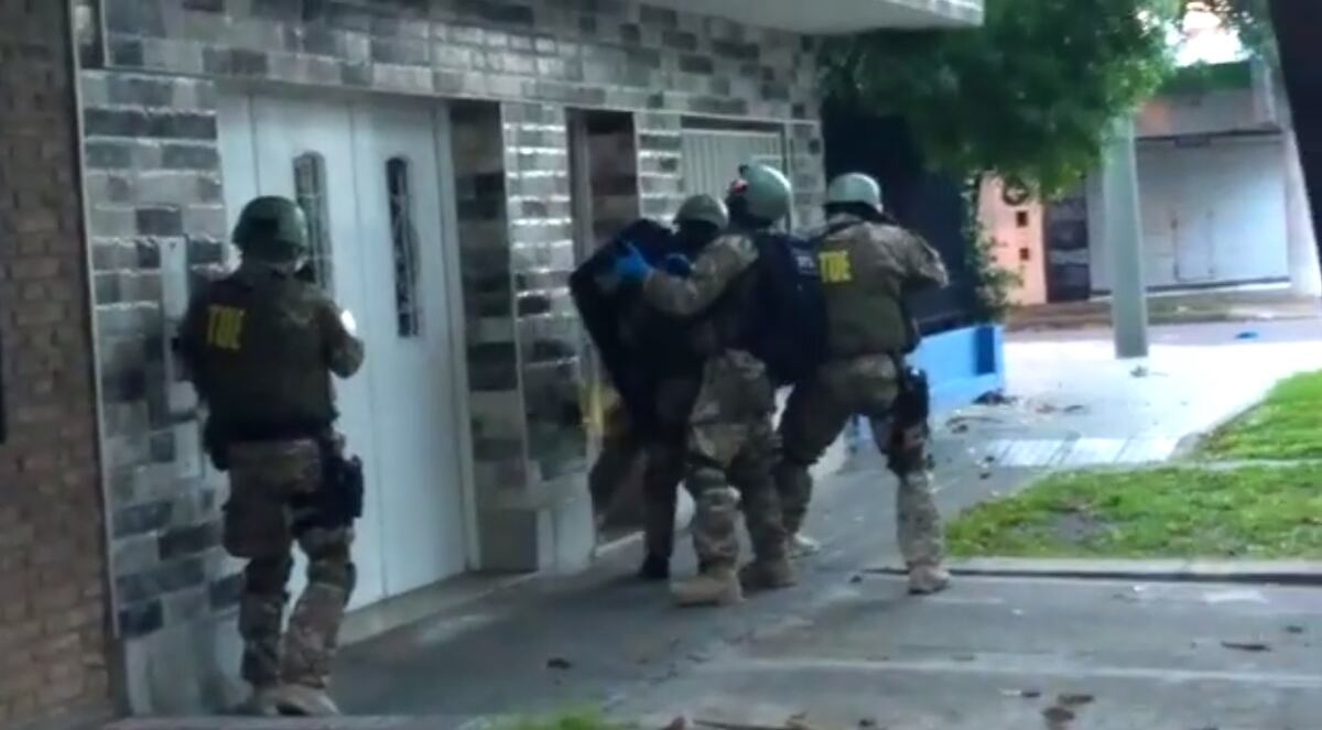 Detienen por narcotráfico y homicidio a un miembro condenado de “Los Monos”