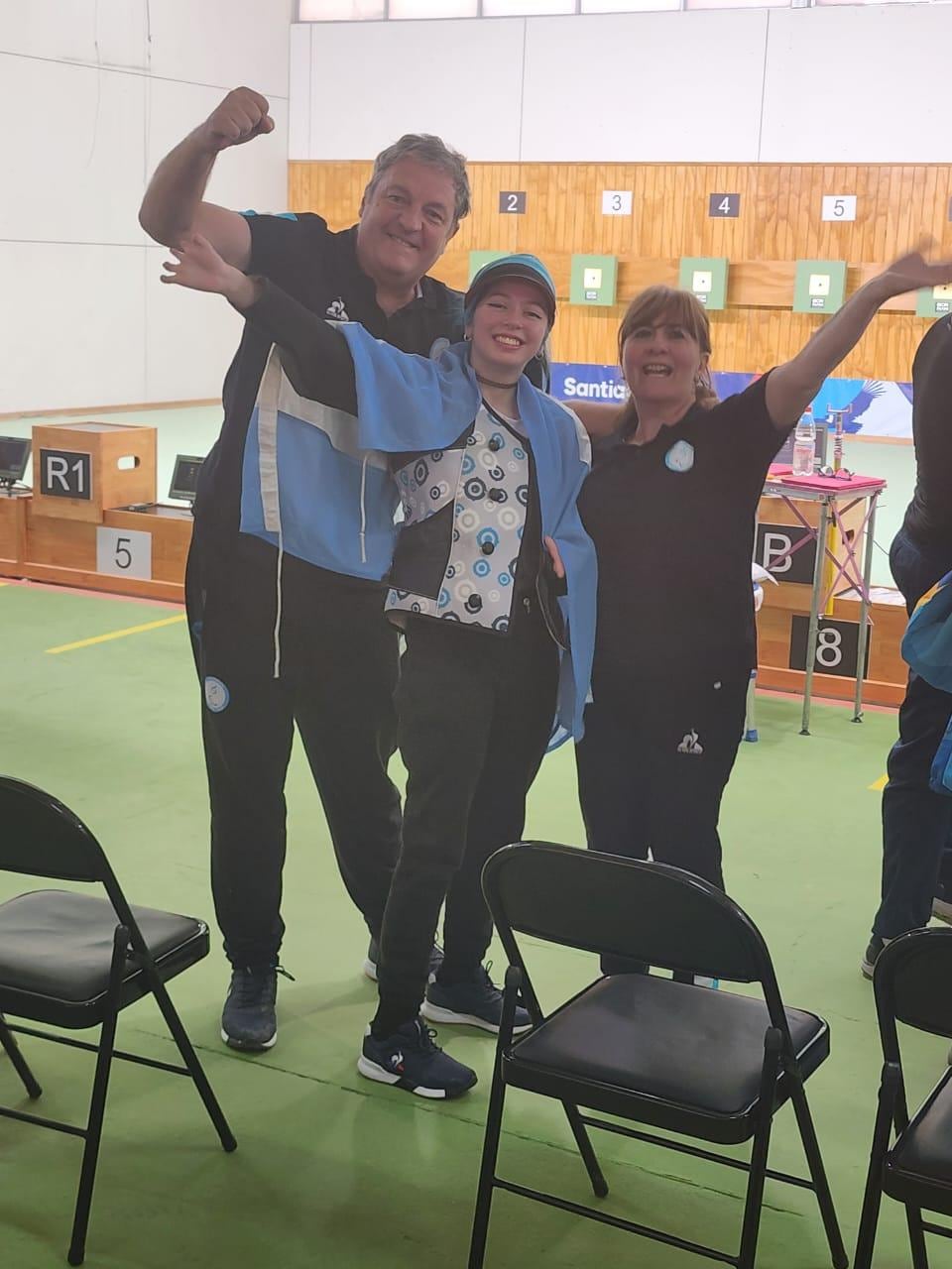 Mario Negri entrenador de la medallista cordobesa.