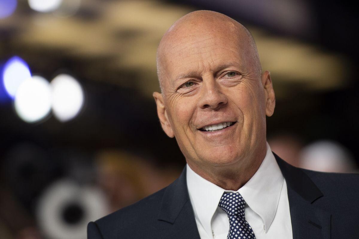 Bruce Willis padece demencia frontotemporal, una enfermedad neurodegenerativa.