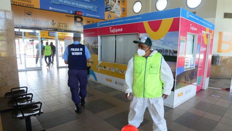 Activaron protocolo tras pasajeros con síntomas. Foto: LMNeuquén