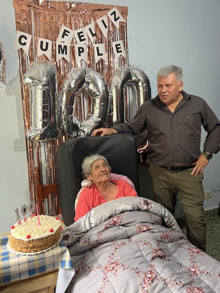 Juana Esther Cortez cumplió 100 años de vida - Arroyito