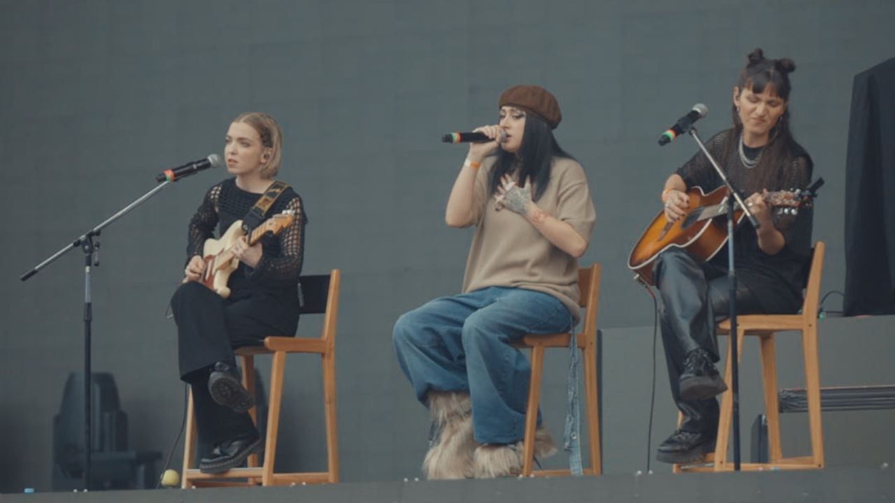 Quién es Ambik: abrió el show de Emilia Mernes en Vélez y comparte la pasión por la música con su hermano, Tiago PZK