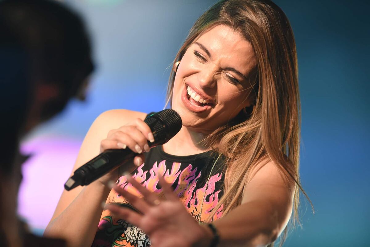 “Todo bien hace”: Euge Quevedo sorprendió al tocar un instrumento lejano al cuarteto