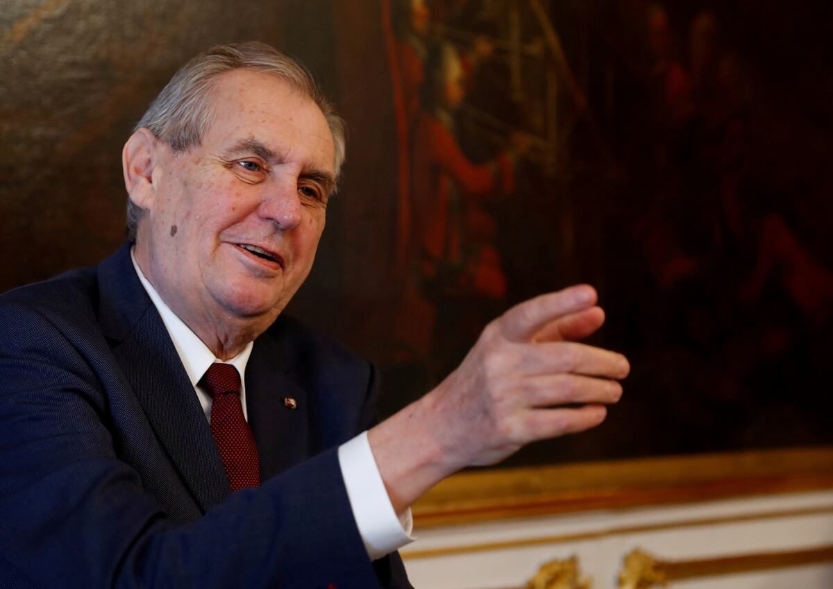 El presidente de República Checa calificó a las personas transgénero como “asquerosas”