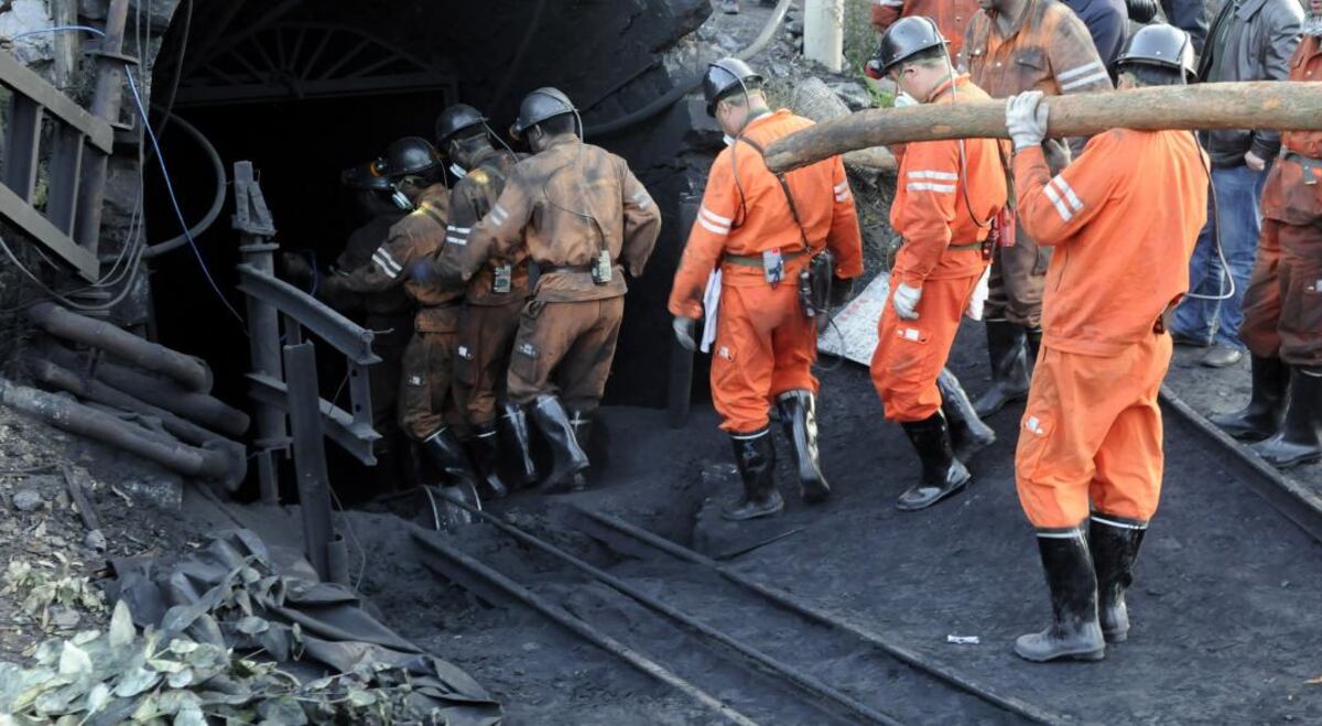 China: hallan muertos a nueve de los mineros que estaban atrapados desde el 10 de enero