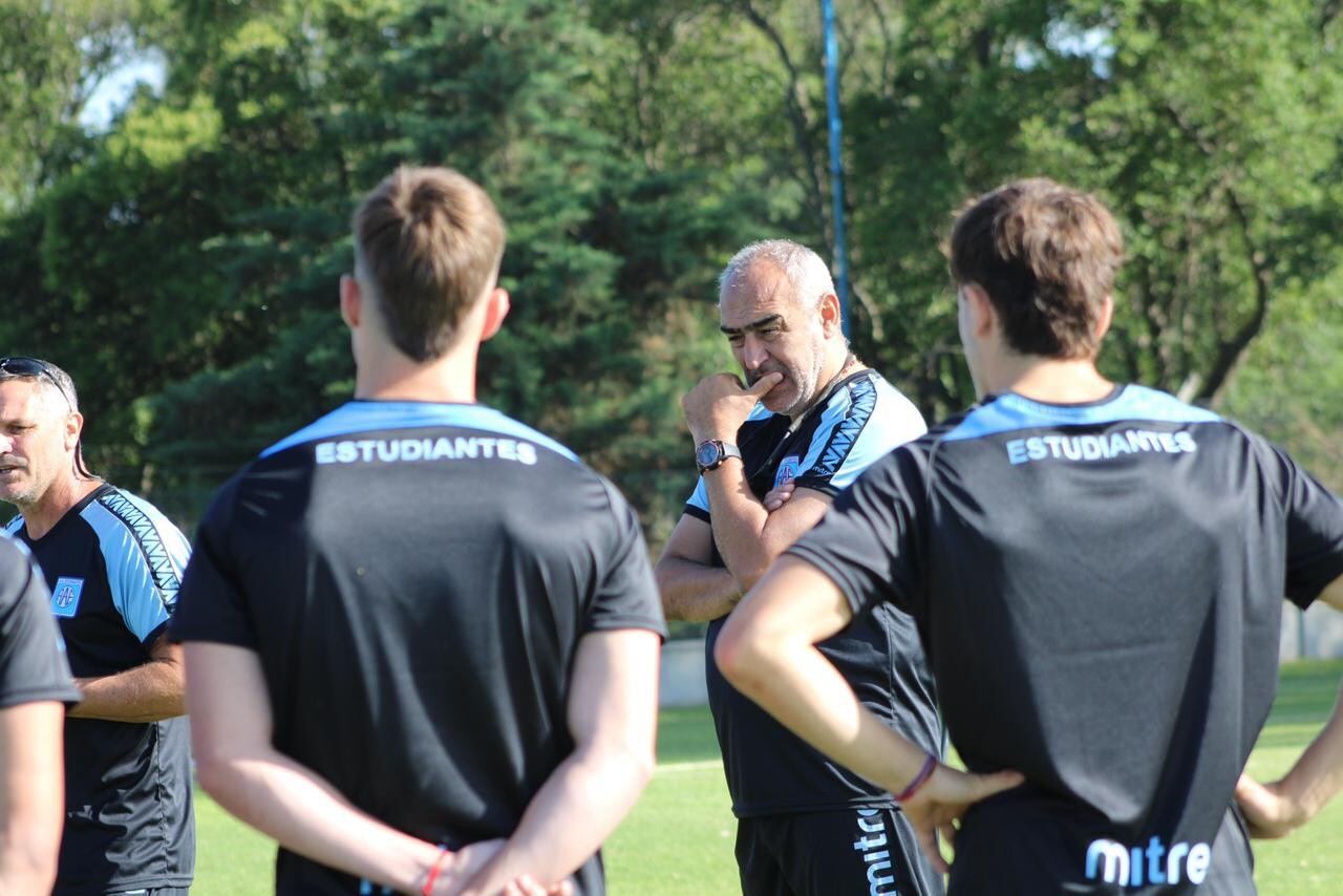 Estudiantes de Río Cuarto y su pretemporada con el DT Iván Delfino (Estudiantes).