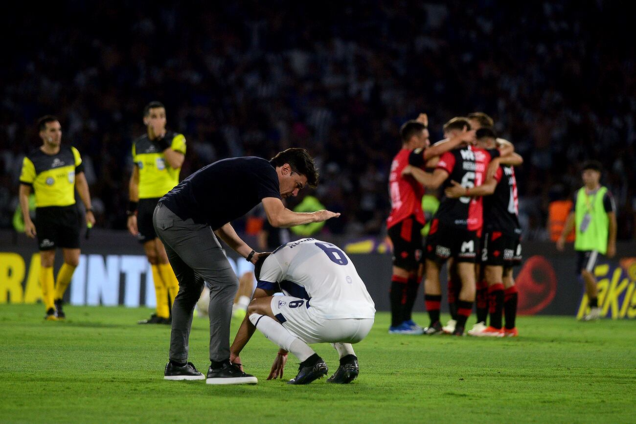 Talleres cayó 3 a 1 ante Newell’s por la fecha 27 y última de Liga Profesionales 2024, en un estadio Mario Kempes repleto. (Ramiro Pereyra / La Voz)