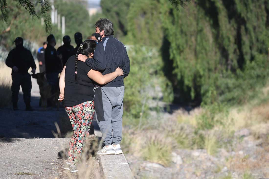 Veronica Carniel junto a Lucas Burgos, padres de Abigail, esperan resultados positivos en la busqueda de la adolesente perdida