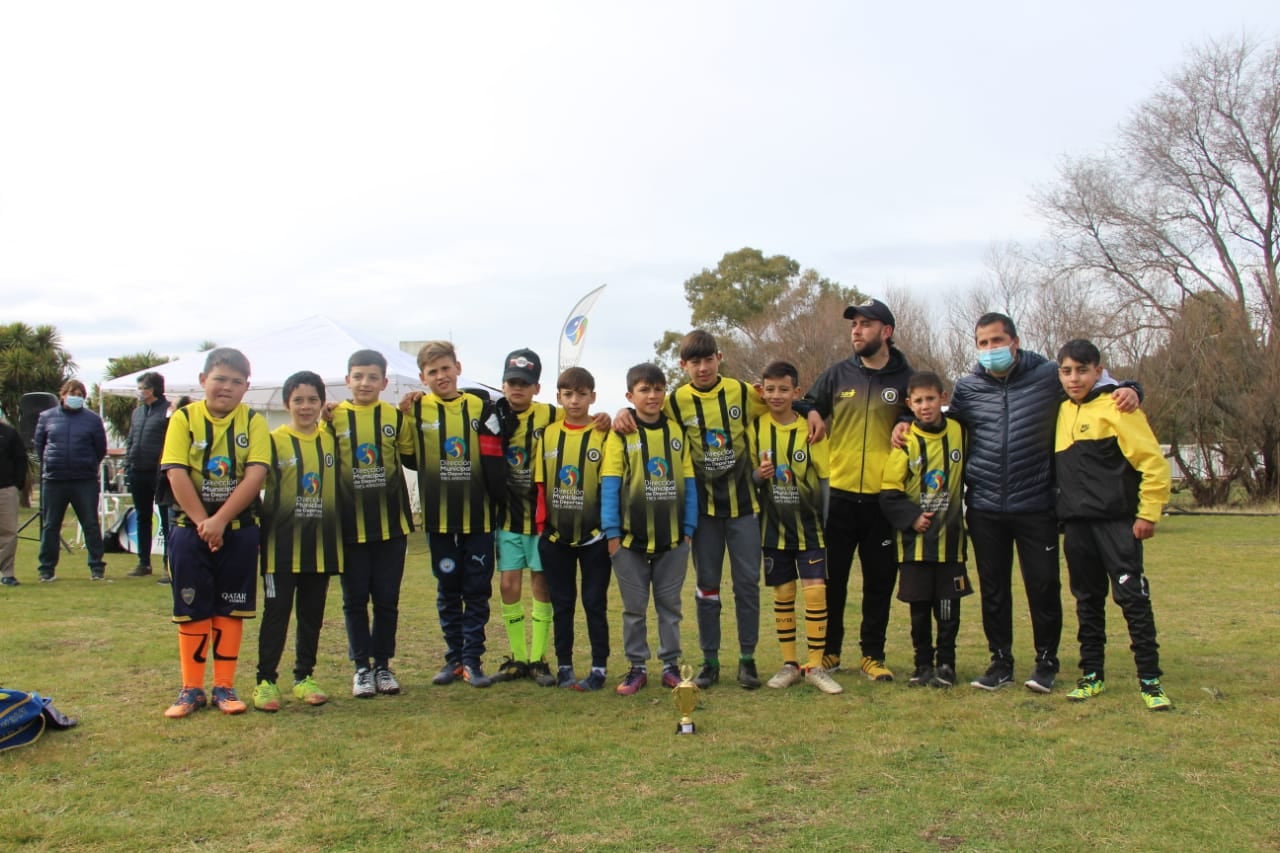 Encuentro barrial de fútbol infantil