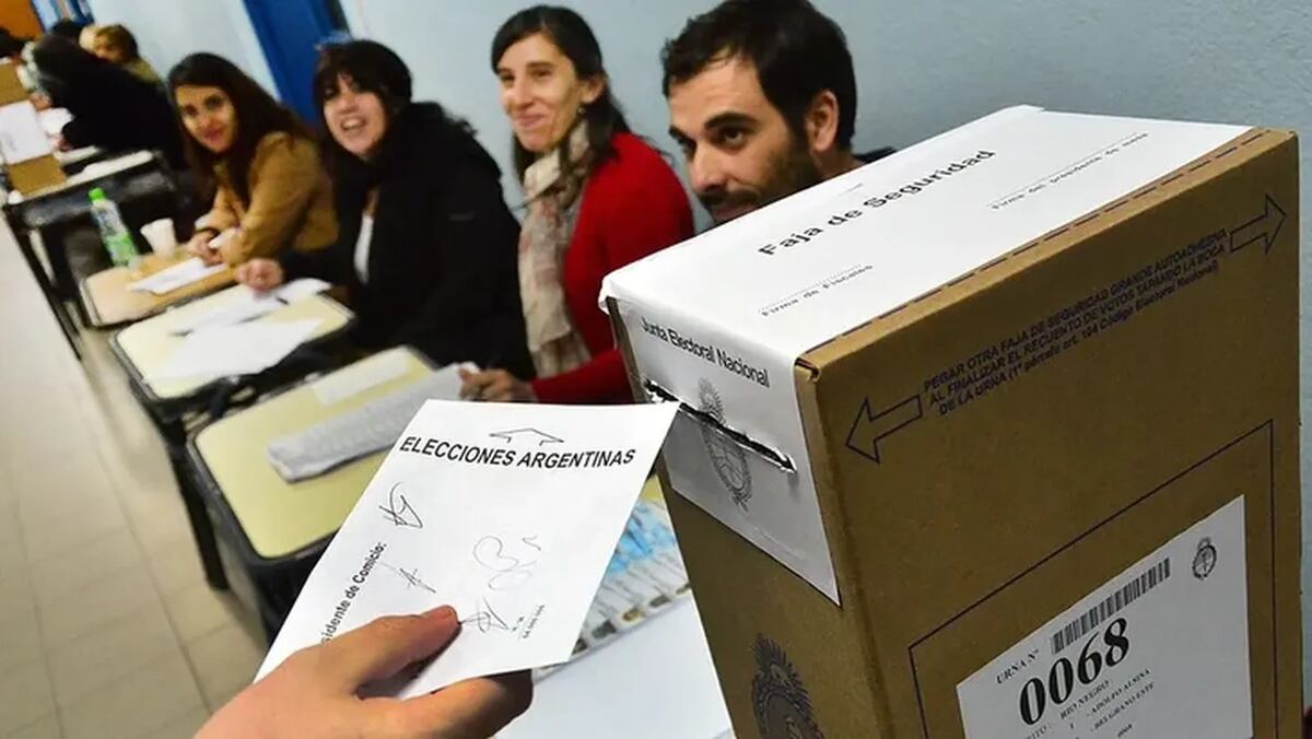 Elecciones 2023: el Gobierno compró sobres con casi 400% de aumento en comparación al 2021