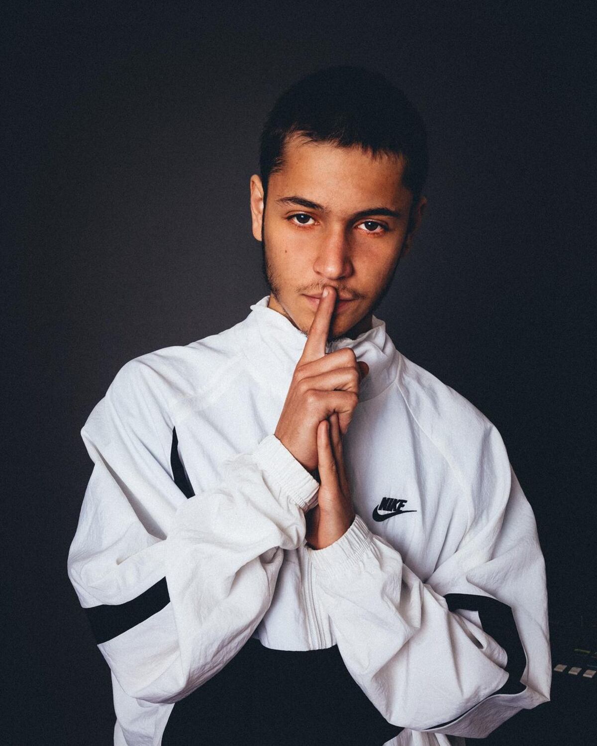 Replika Rapero Replik presentó “Religare Freestyle Vol.03”, su último volumen de sesiones