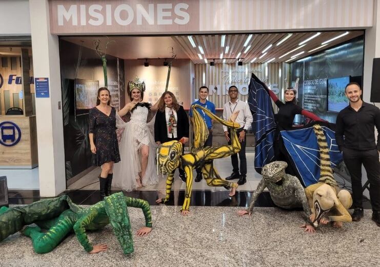 Cálida bienvenida a los turistas en el Aeropuerto Internacional Catataras del Iguazú.