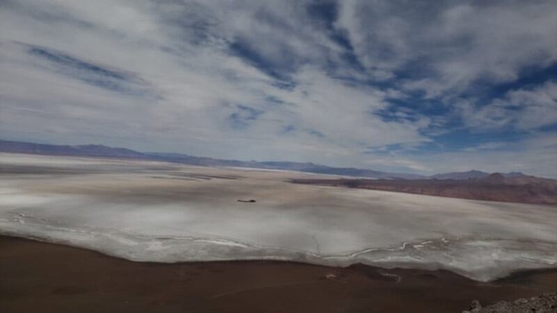 El proyecto de litio Solaroz comprende 12.000 hectáreas de concesiones de minerales de litio ubicadas dentro de la cuenca del Salar de Olaroz, en la Puna jujeña.