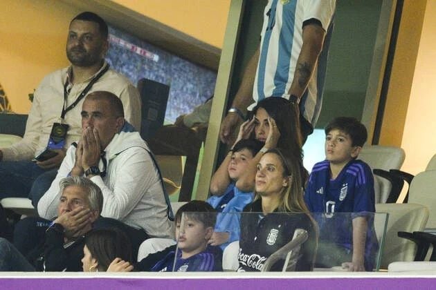 Antonela Roccuzzo sufrió durante el duelo entre Argentina y Países Bajos.