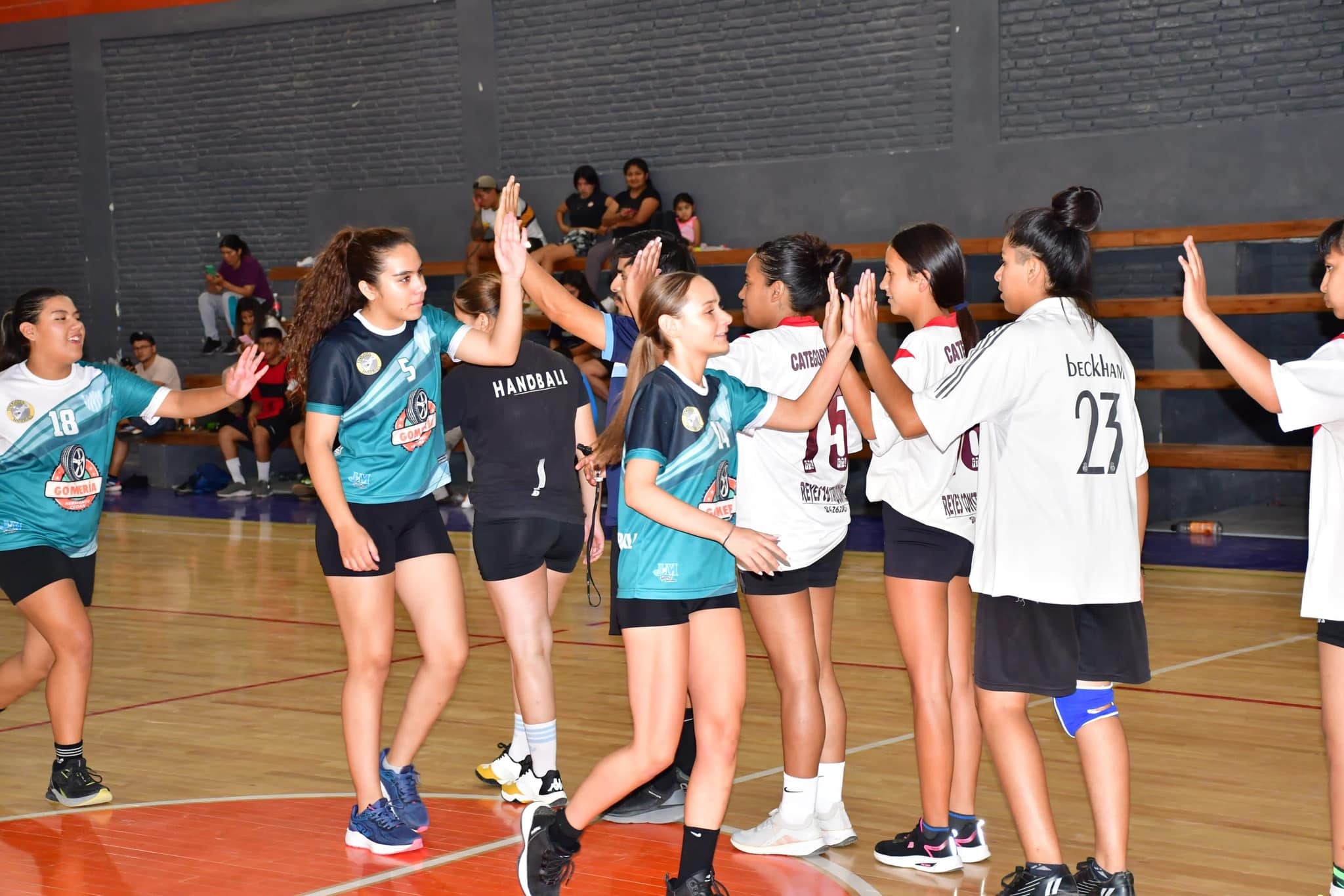 Handball, Motoencuentro y futbol en Santa María