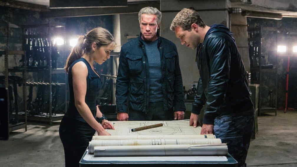 Emilia Clarke, Arnold Schwarzenegger y Jason Clarke actúan en el filme.  