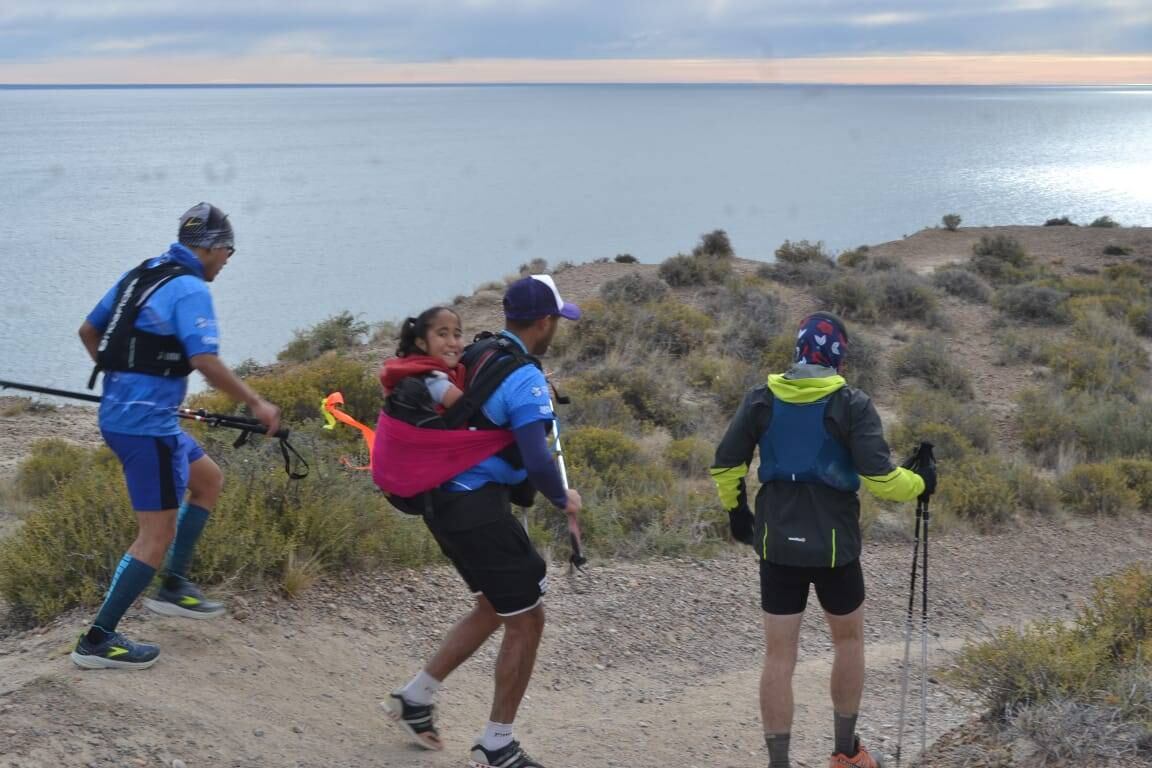 Milagros y Sebastián en la carrera de Puerto Madryn.