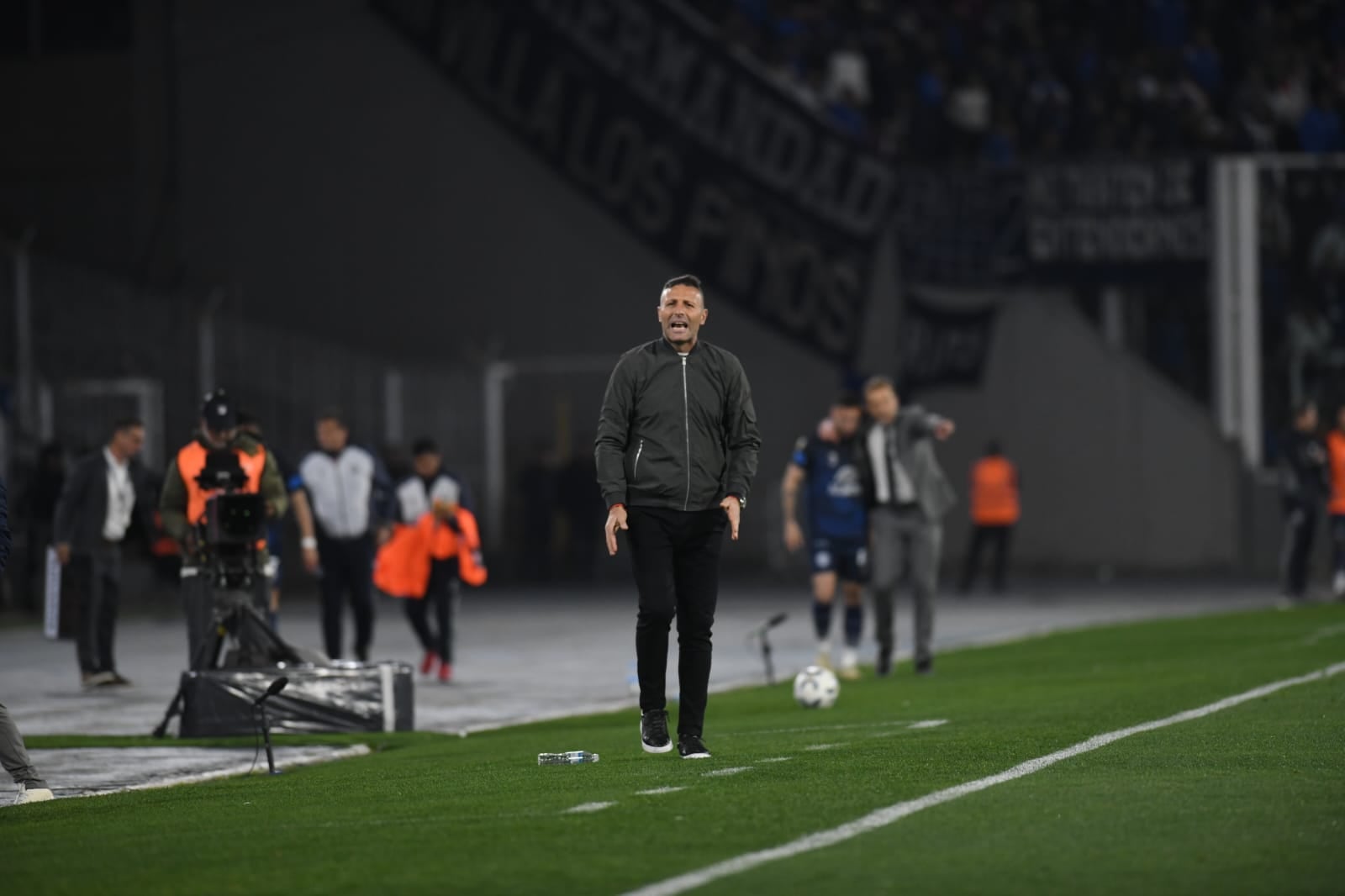 Ribonetto, durante el Talleres-Independiente Rivadavia de Mendoza en el Kempes, por la fecha 11 de la Liga Profesional. (Facundo Luque / La Voz)