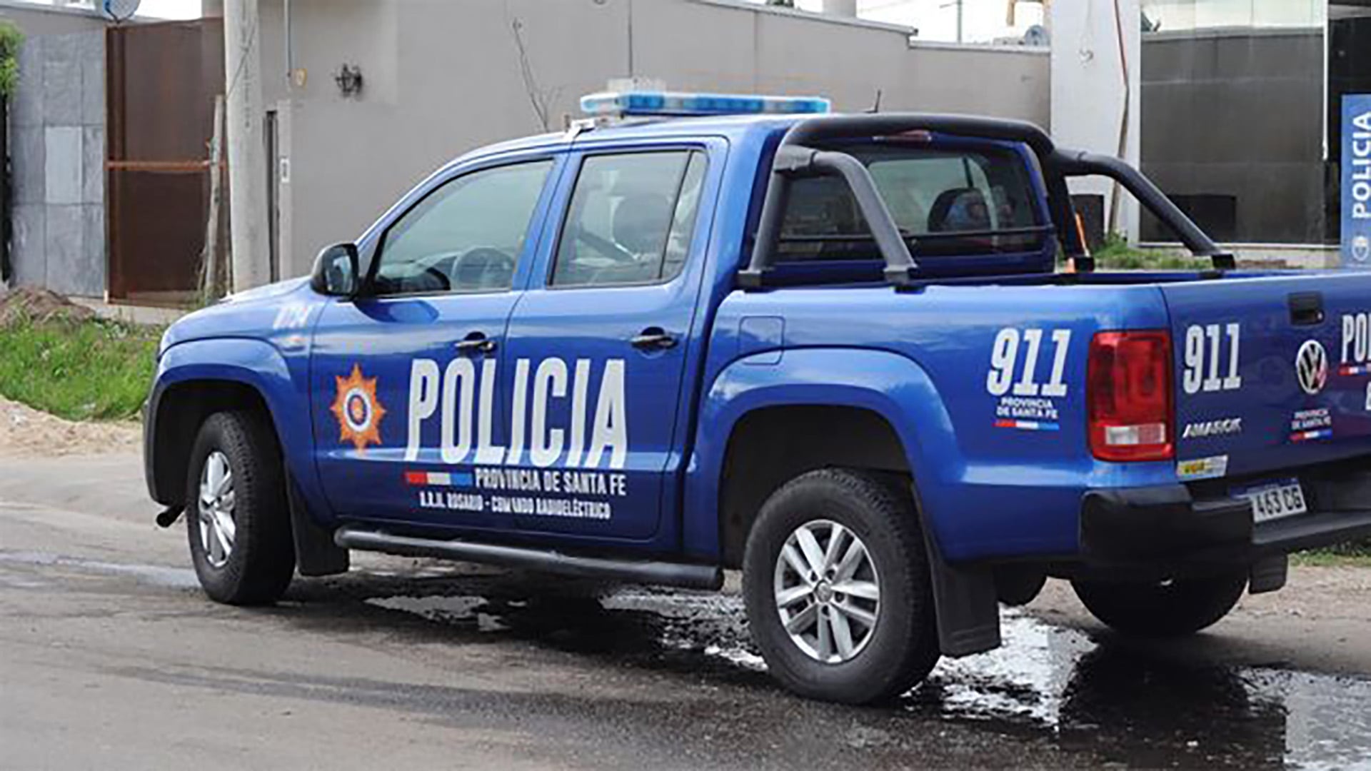 La policía continúa averiguando sobre las balaceras en el barrio Fisherton Industrial.