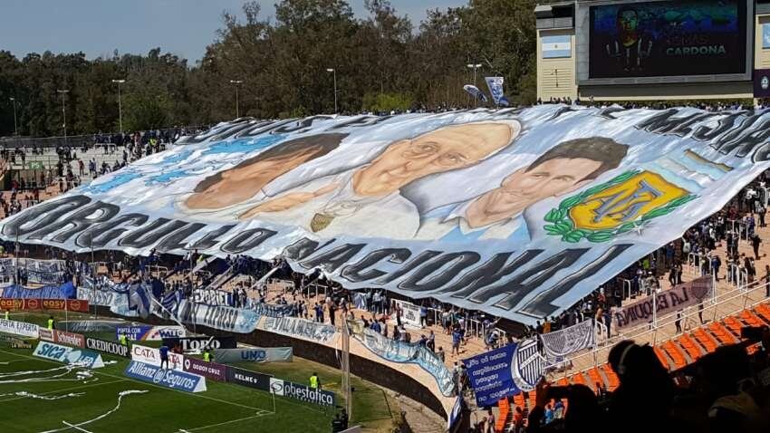 Así fue el recibimiento de Mendoza a Diego Maradona como técnico de Gimnasia La Plata