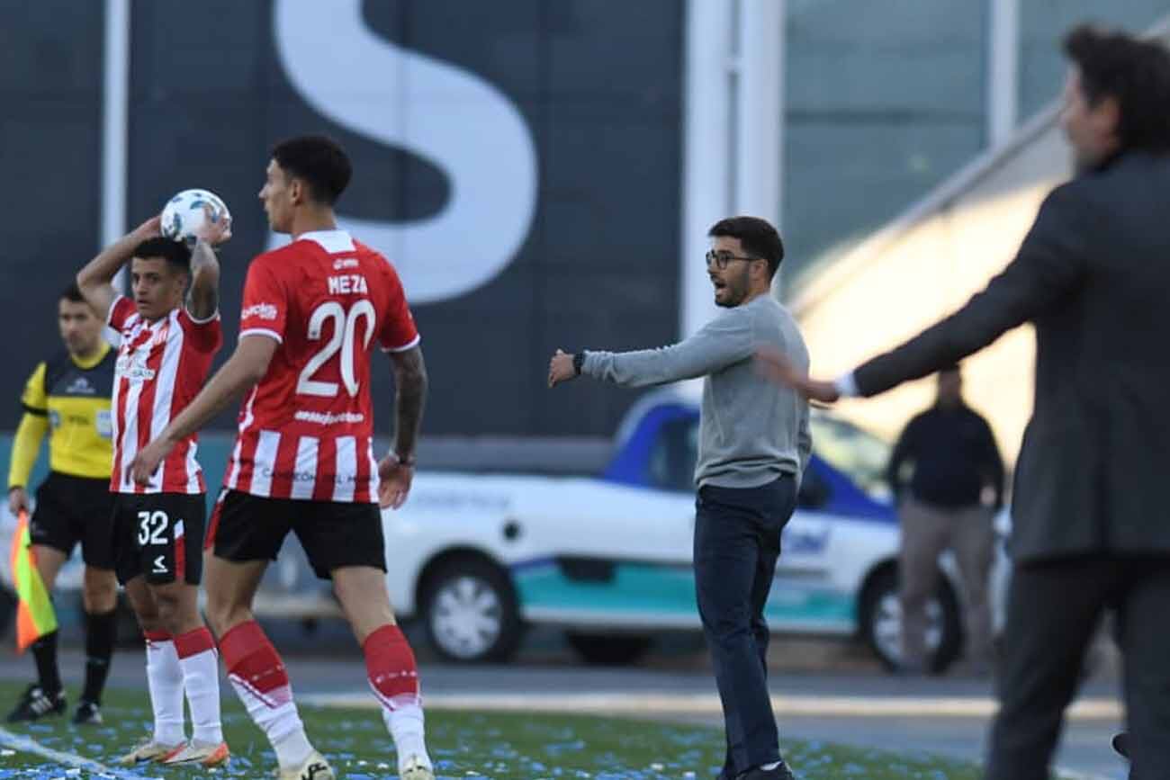 Talleres recibió a Estudiantes de La Plata en el estadio Mario Alberto Kempes, por la fecha 13 de la Liga Profesional. (Facundo Luque / La Voz)