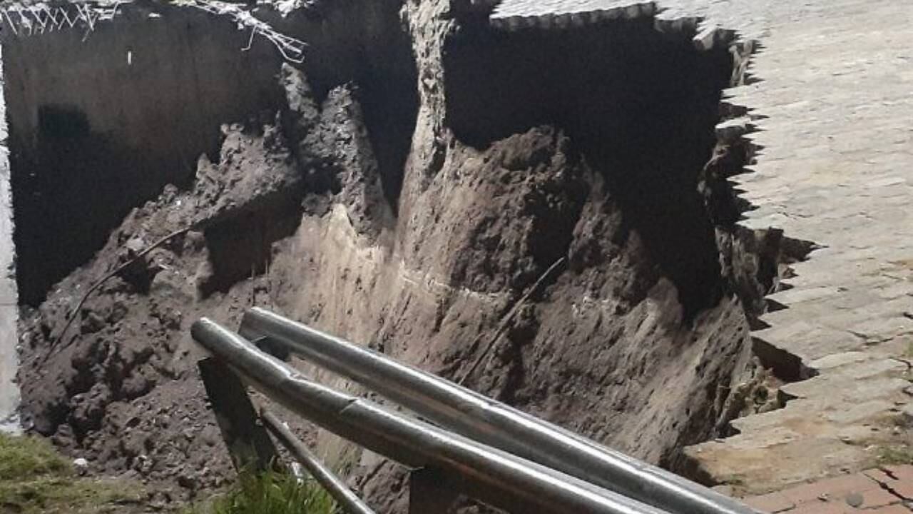 Derrumbe de la barranca del Parque España