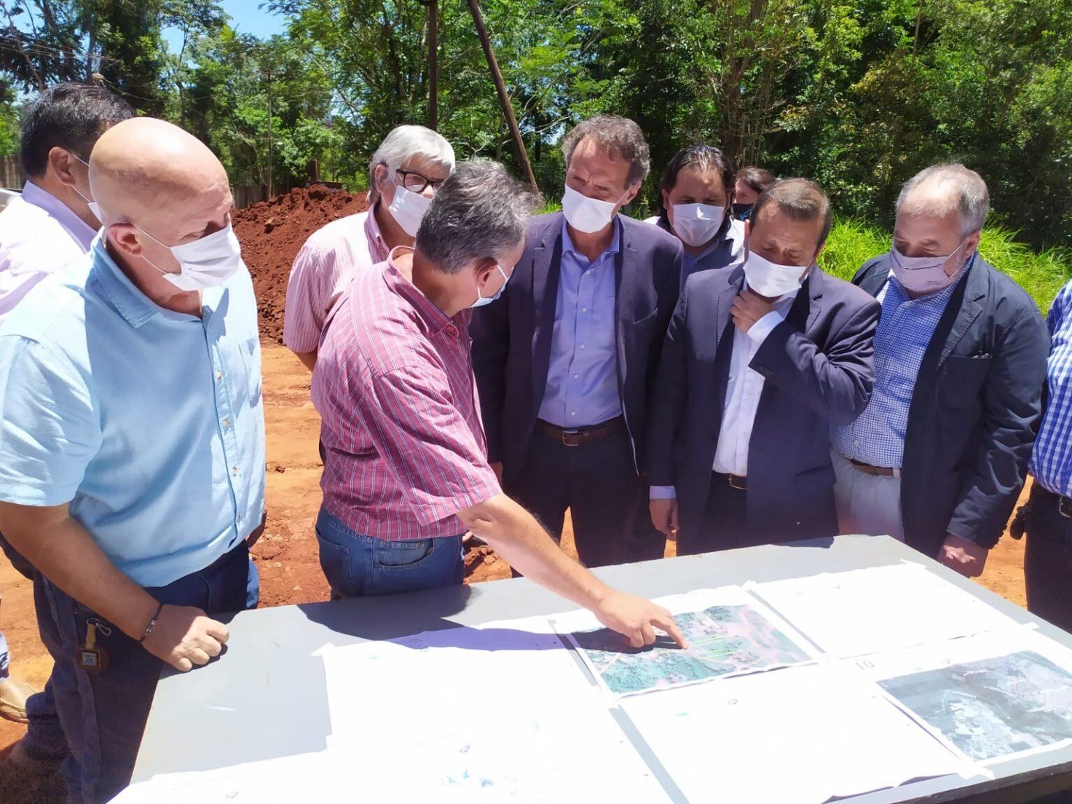 El gobernador junto al ministro Katopodis recorrieron obras en Puerto Iguazú.