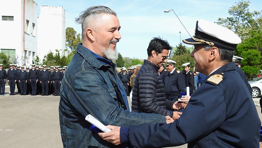 Entregaron medallas a civiles del Arsenal Naval Puerto Belgrano