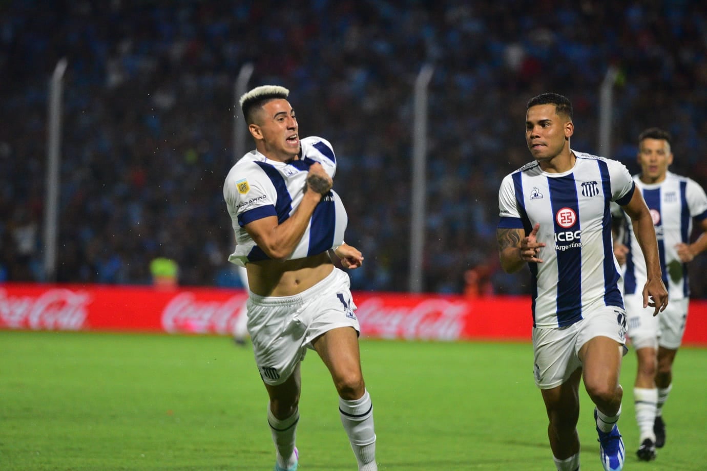 Alejandro Martínez marcó el 2-2 parcial de Talleres ante Belgrano en el Gigante de Alberdi. (La Voz)