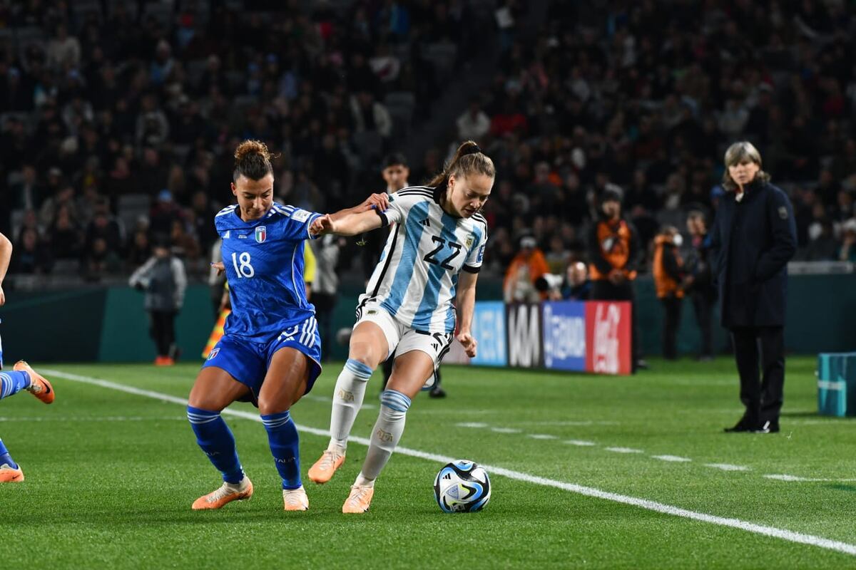 La Selección Argentina no pudo con Italia y cayó en el debut mundialista: cuándo vuelve a jugar