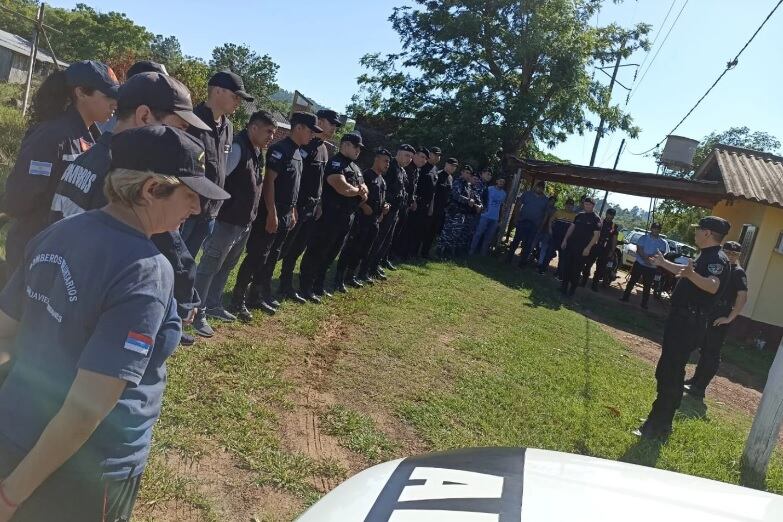 Itacaruaré: continúa la búsqueda del hermano de la joven que fue enterrada viva.