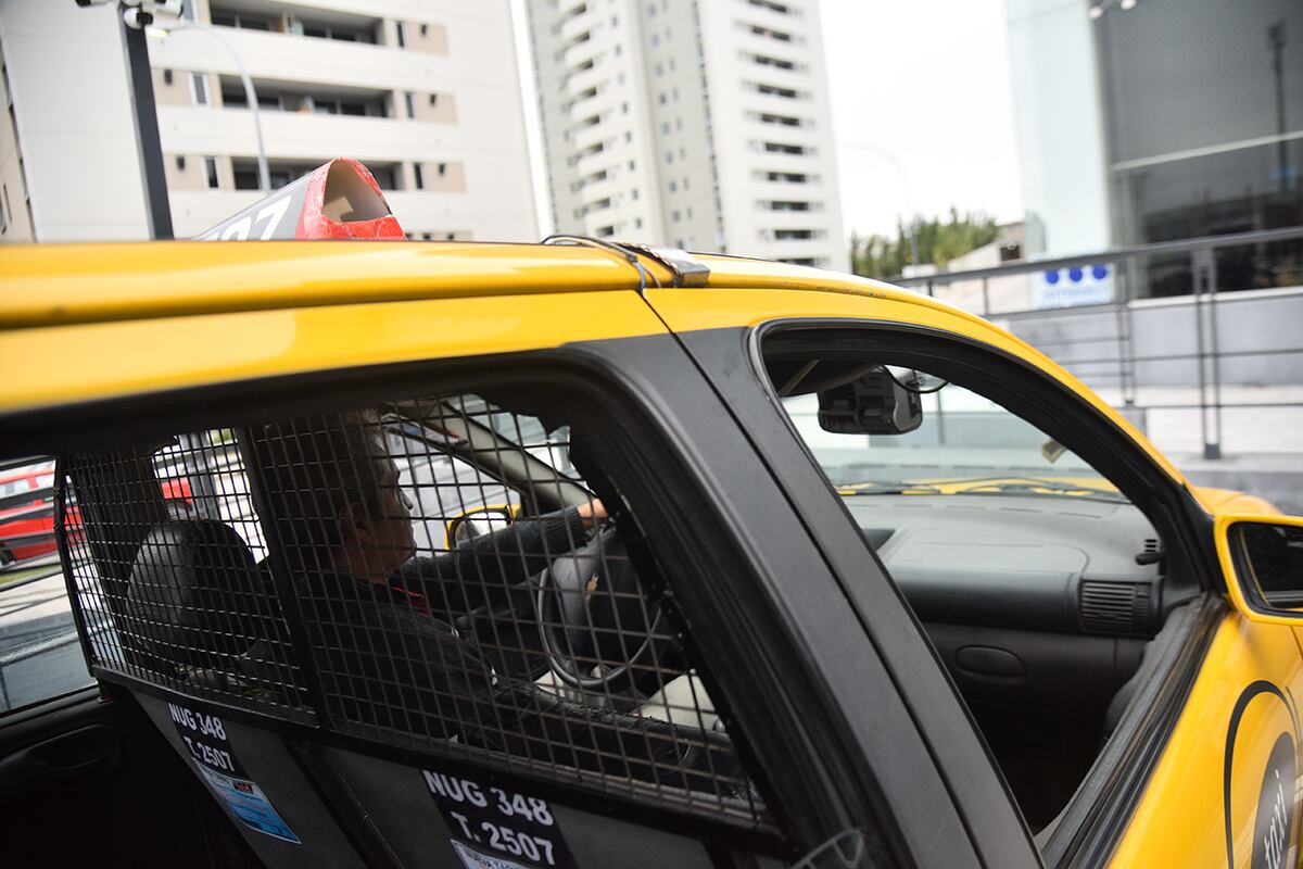 El dramático relato del taxista asaltado en Córdoba y encerrado en el baúl: “Gracias a Dios estoy vivo”