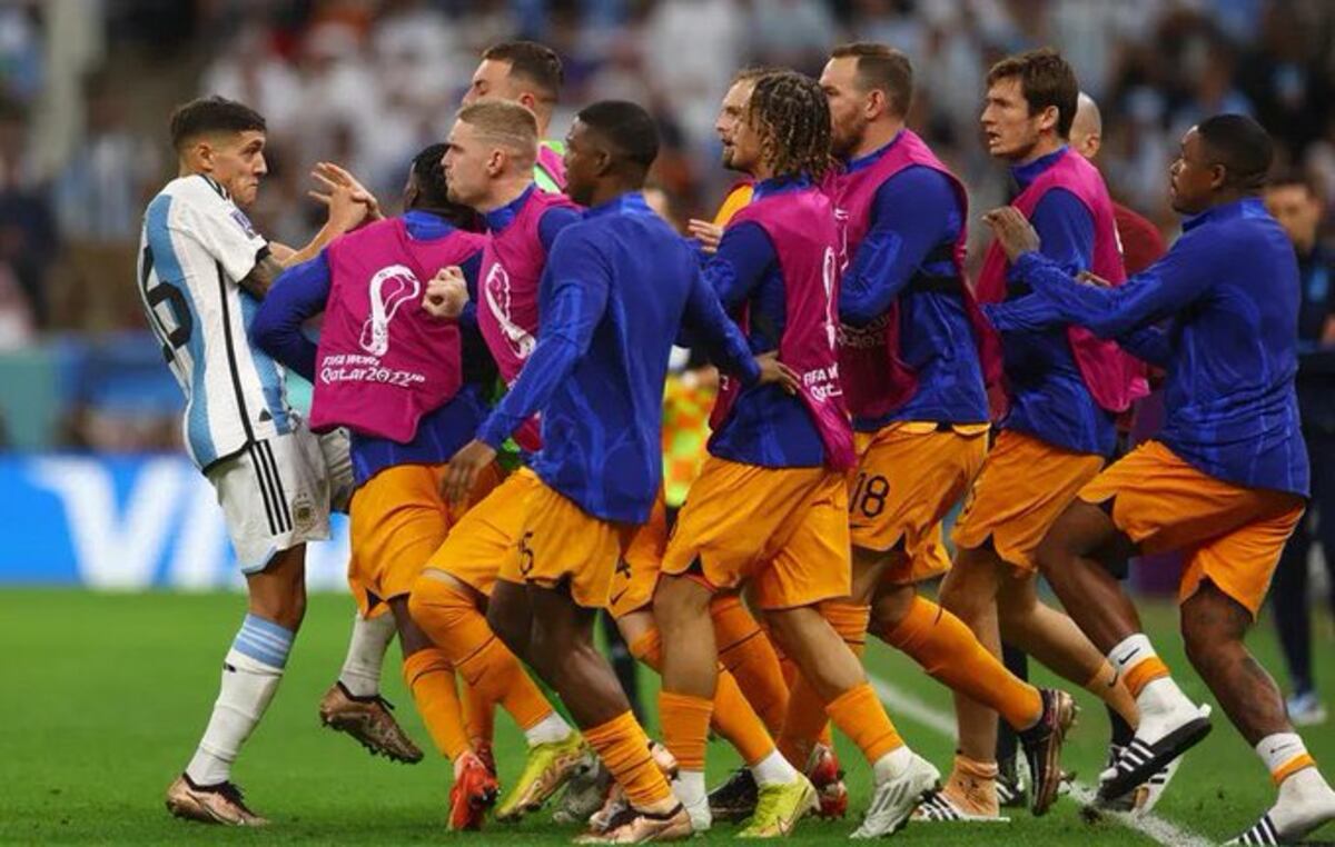 El cordobés Nahuel Molina contra todo Países Bajos; otra de las fotos del Mundial 2022