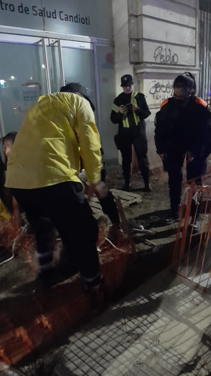 La policía y los agentes de la Cobem trabajaron de manera coordinada por la noche en barrio Candioti.